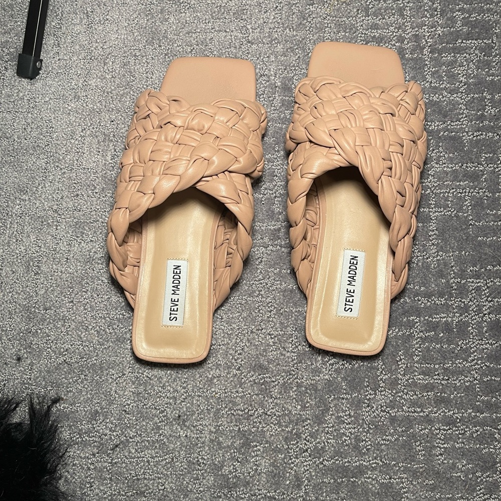 Blush pink SM slides